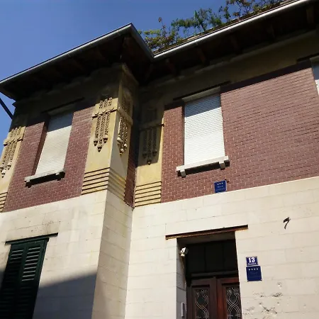 Misi Apartment *